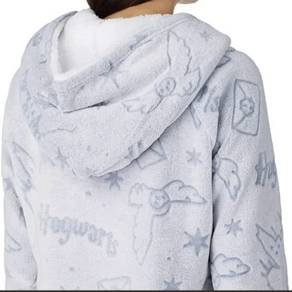 NWT Harry Potter Robe - Picture 3 of 7